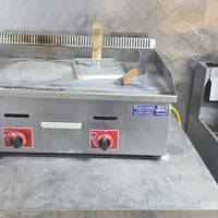 من رخصت الادمن عندي غراض مال مطعم 1قليه فنكر 2فرن مال بيتزا الداخل حجر...