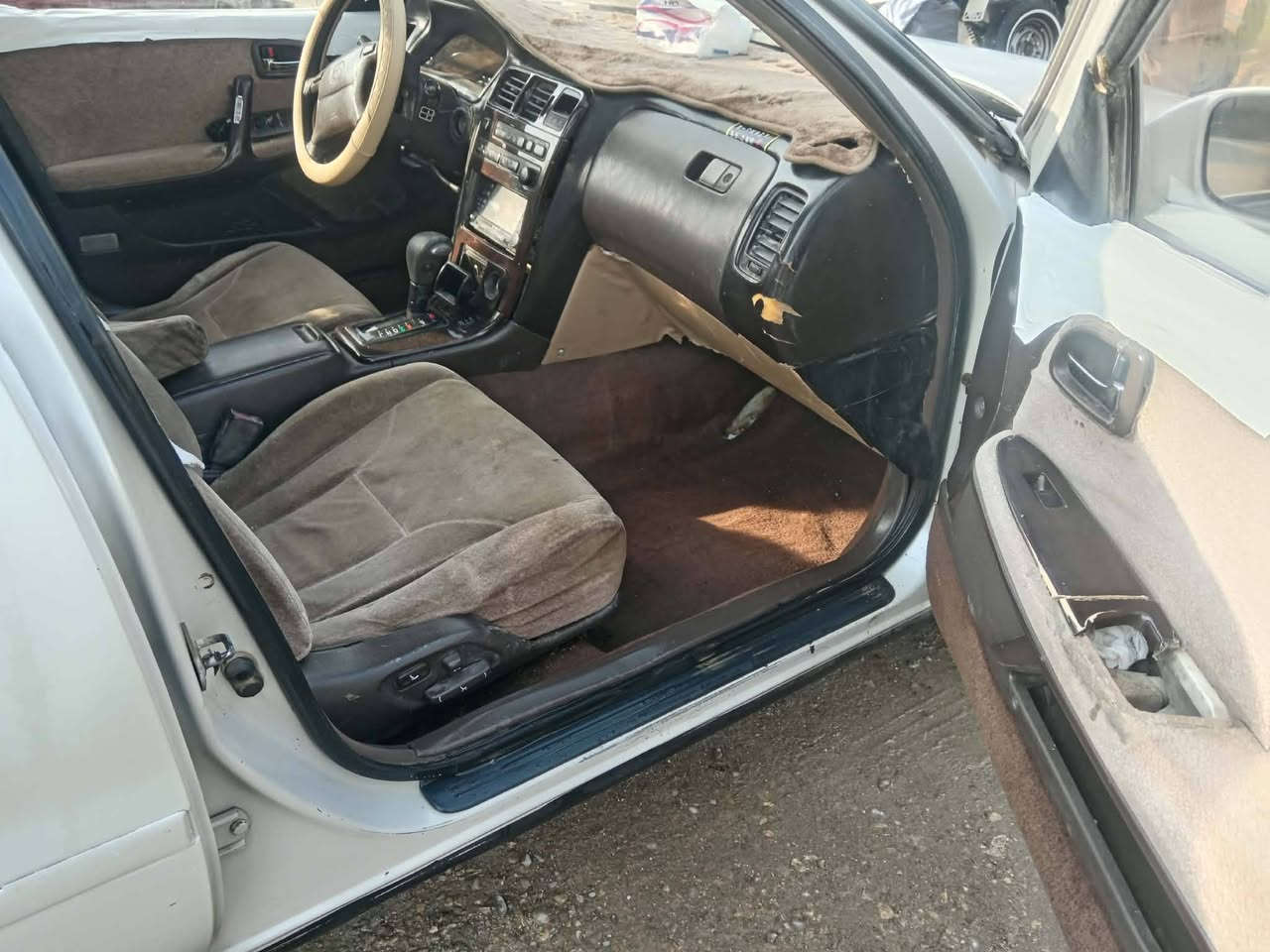 كرسته للبيع رقم انبار مشروع وطني مكفوله كص وعيب شرعي بيه جراد حداديه نص سعره 45 اتصل على رقم *********** مكلف بنشر ومكان سياره ذي قار
