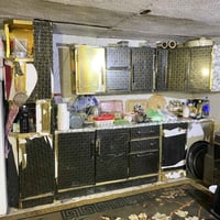 كاونتر للبيع وبسعر جدا مناسب وبي مجال  للتواصل على الرقم   0773 803 48...