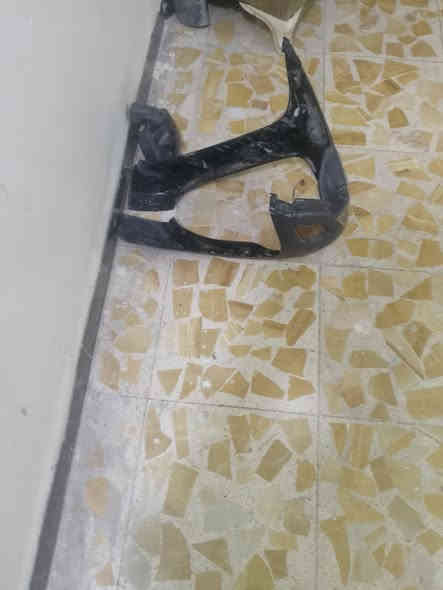 سلام عليكم عدنة هاذة سواد للبيع مال ماكس ثعلب أشاير بي نضيف مابي اي كسر كامل وشوتة مال ستين سعر 25 مكاني بغداد شعب  ارقم ***********
