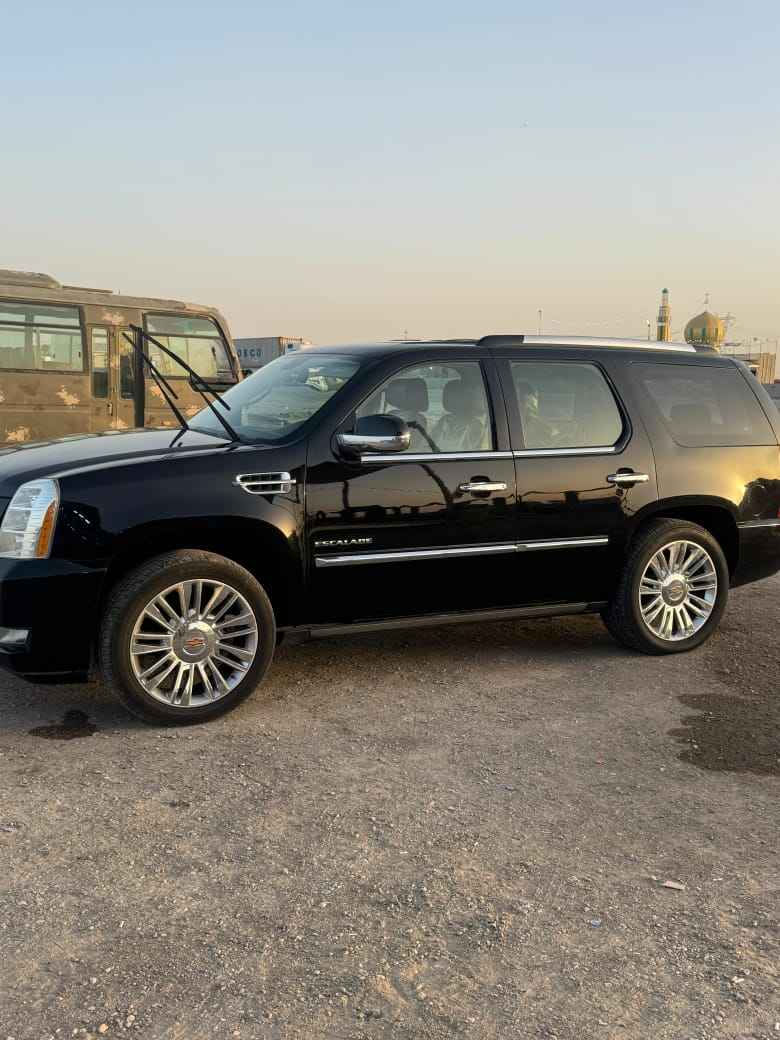 كاديلاك سكاليد موديل 13.. جاهزه.. رقم اربيل صاحبهه الشرعي بالبصرة.. 
*********** الشراب يتصل .. وبالخدمه.. البصرة, العراق
