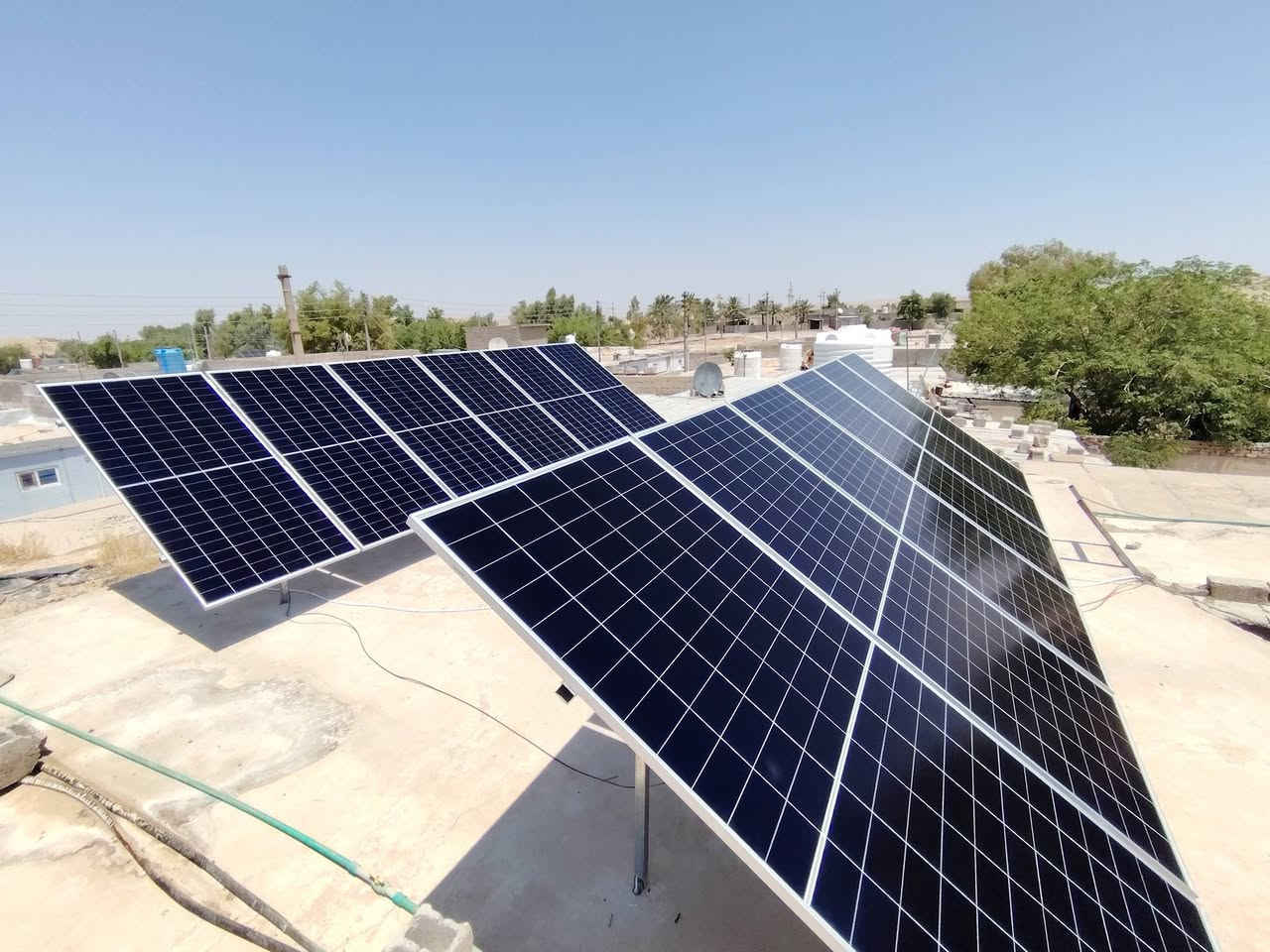 تم بحمدالله 
تنصيب منضومه طاقه شمسيه⚡
بقدره 25امبير نهاري 25ليلي
بستخدام بطاريه بقدره 25KW من شركه felicity solar
و انفيرتر بقدره 8.6k من شركه Vami بضمان 5 سنوات
و الواح Longi  X10  650W 
📍#خانقيز
الأستفسار
{***********} محمد حجي هلال
{***********}
