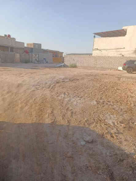 يتوفر لدينا قطعه ارض للبيع في أبي الخصيب طريق سيد حامد مقابيل مدينه الاندلس شارع10  متر مساحه الارض 300متر ركن جميع الخدمات مدارس اسوق مكان حلوو منطقة متكامله وقف سني مسجل اصوالي وجه 15متر ونزال 20متر السعر 35مليون وقابل للتفاوض مكان كلاش حلووو إلا ستفسار رقم الهاتف فقط ***********
