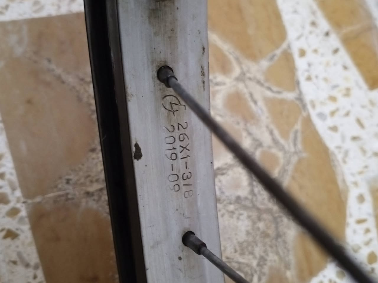 السلام عليكم بايسكل للبيع عبد الحليم سانتوس السعر 80 بي مجال حجم 26


**إذا كنت صاحب هذا الإعلان وتريد حذفه لأي سبب، رجاءا أرسل رسالة إلى الدعم الفني**