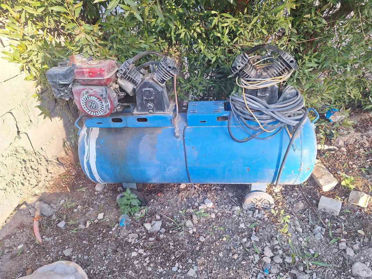 السلام عليكم ورحمة الله وبركاته.
كمبريسر ٣٥٠ لتر شغال وخير من الله كلش نضيف السعر ٦٥٠ وبي مجال


**إذا كنت صاحب هذا الإعلان وتريد حذفه لأي سبب، رجاءا أرسل رسالة إلى الدعم الفني**