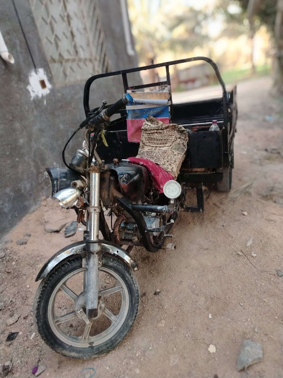 سلام عليكم ستوته مديل 12مكينه 15.  مصبوغه ستوته عايزه ترتيبات كهربايات مكينه خرسه  مكفوله من كلشي رقم او سنويه سعر 700بيه مجال متواجد عله هاذه رقم ***********
