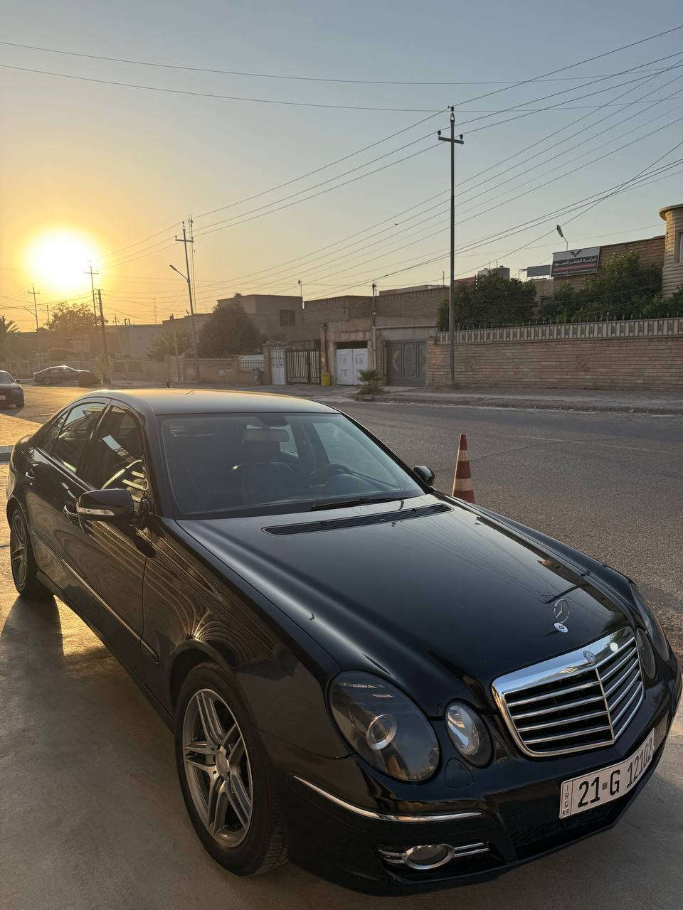 سلام عليكم  مكان سياره كركوك 
مرسيدس 211 موديل 2007 محرك 6V .E350 كلين بدون اي حادث قطعة وحدة صبغ فقط جاملغ امامي اثر شخوط سيارة فول فول دواخل جلد كشنات كهرباء تبريد تدفئة بردة خلفية حساسات امامي خلفي تحكم ستيرن ،،بدون سلايت .صدر حداديه كهربائية كلها بل شرط.رقم سليمانية بسمي سنوية جديدة لحد ٣٠ والسعر ١١٥ وبي مجال للاستفسار ***********
