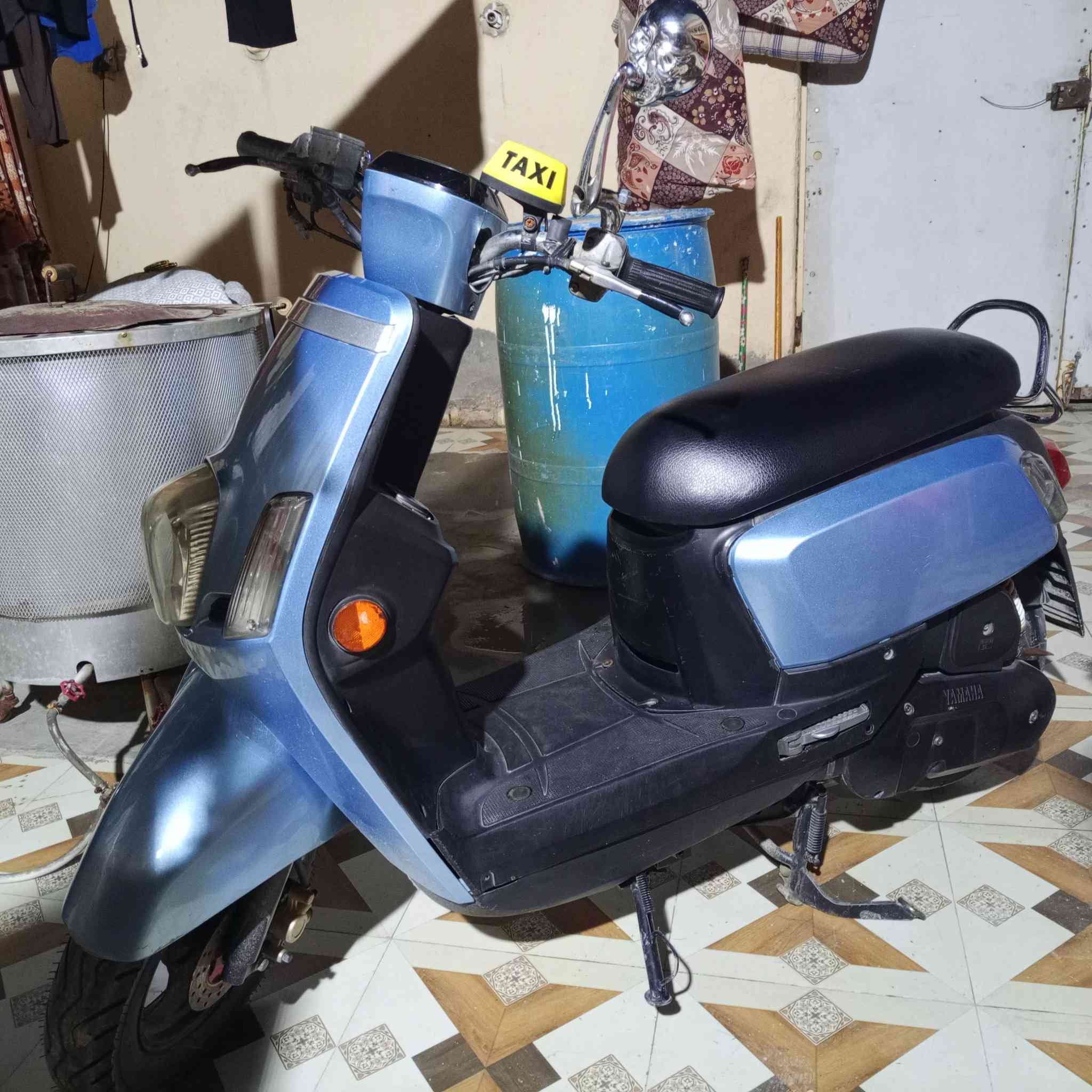 بوليس مسطره موديل 2013
ناشفه فقط اشايره ماتشتغل وعداد شاشه
تجي تفحص بعينك ماغشك ولا كلك هيج وتجي تشوف غير شيء
مال جناي ياخذه ماراح يتعب عليه 

***********
