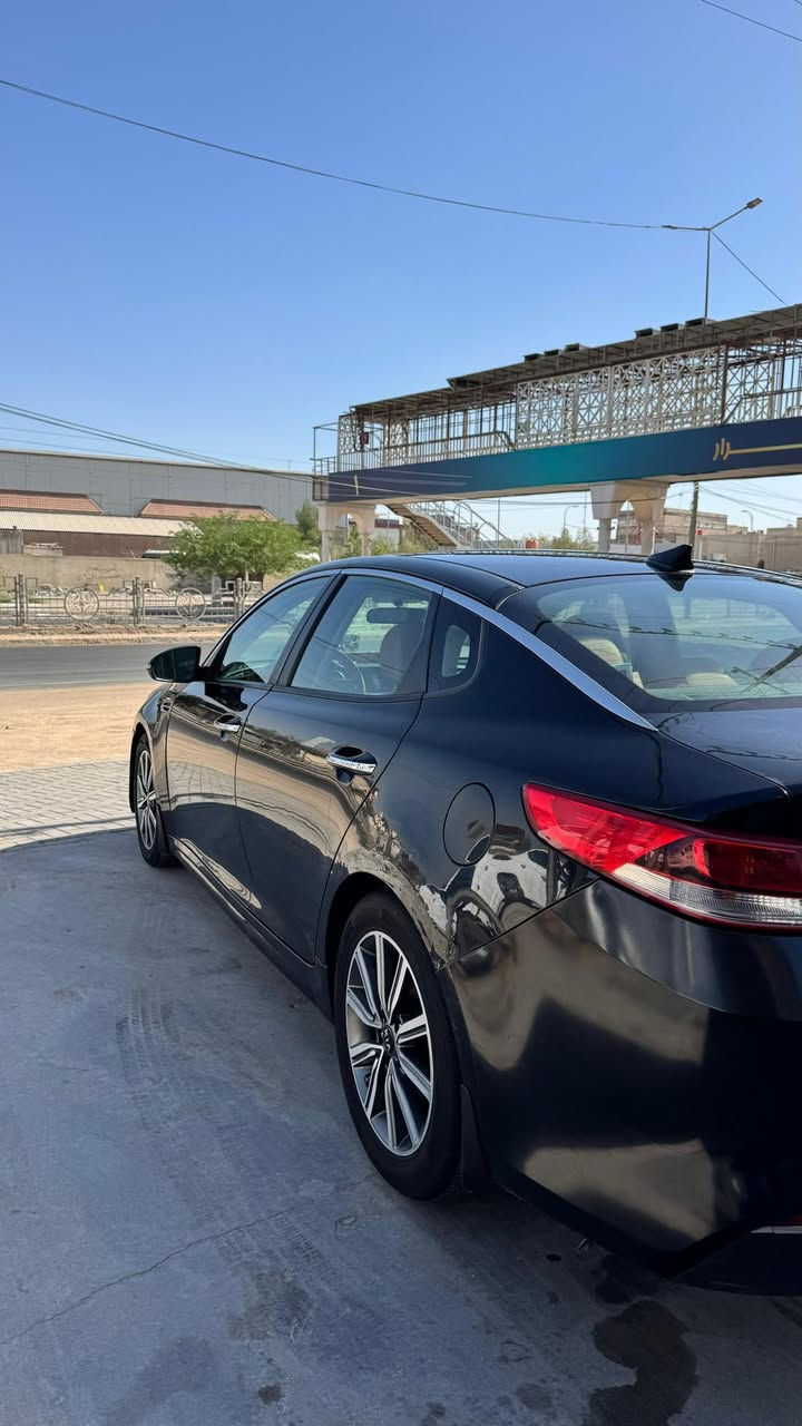 للبيع كيا اوبتيما 2018 وارد امريكي
لون أسود - ماشية 112 ألف ميل سنوية منتيهه صارلها سنه ، القديو ويوضح كلشي يخص سيارة
المواصفات:
تحكم ستيرن - كامره دواره - شاشه - نقط عمياء - حساسات
خلفية - مواصفات عاديه مال FE
الضربة الي جايه بيها بأمريكا:
بنيد فقط ومبدل، اما اهنا نضربت عدي بجاملق الخلفي مال سايق مثل ما موضح بصور وضربة خلفية بأربيل صارت وداير كذالك بي طخه خفيفه كلهن بدون صبغ فقط تعديل.
الكير والمكينه جدد بعدهن وسياره جاهزة من كلشي توني سويت التبريد وتبريدها ثلج
السعر :125$ وبيها مجال بسيط

رقم الهاتف : ***********
