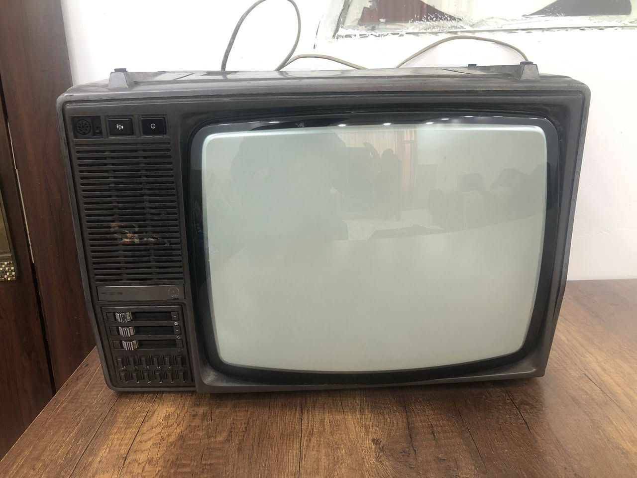 تەلە فیزۆنی توحفە بۆ فرۆشتن  لە سلێمانی  0777 154 7440
