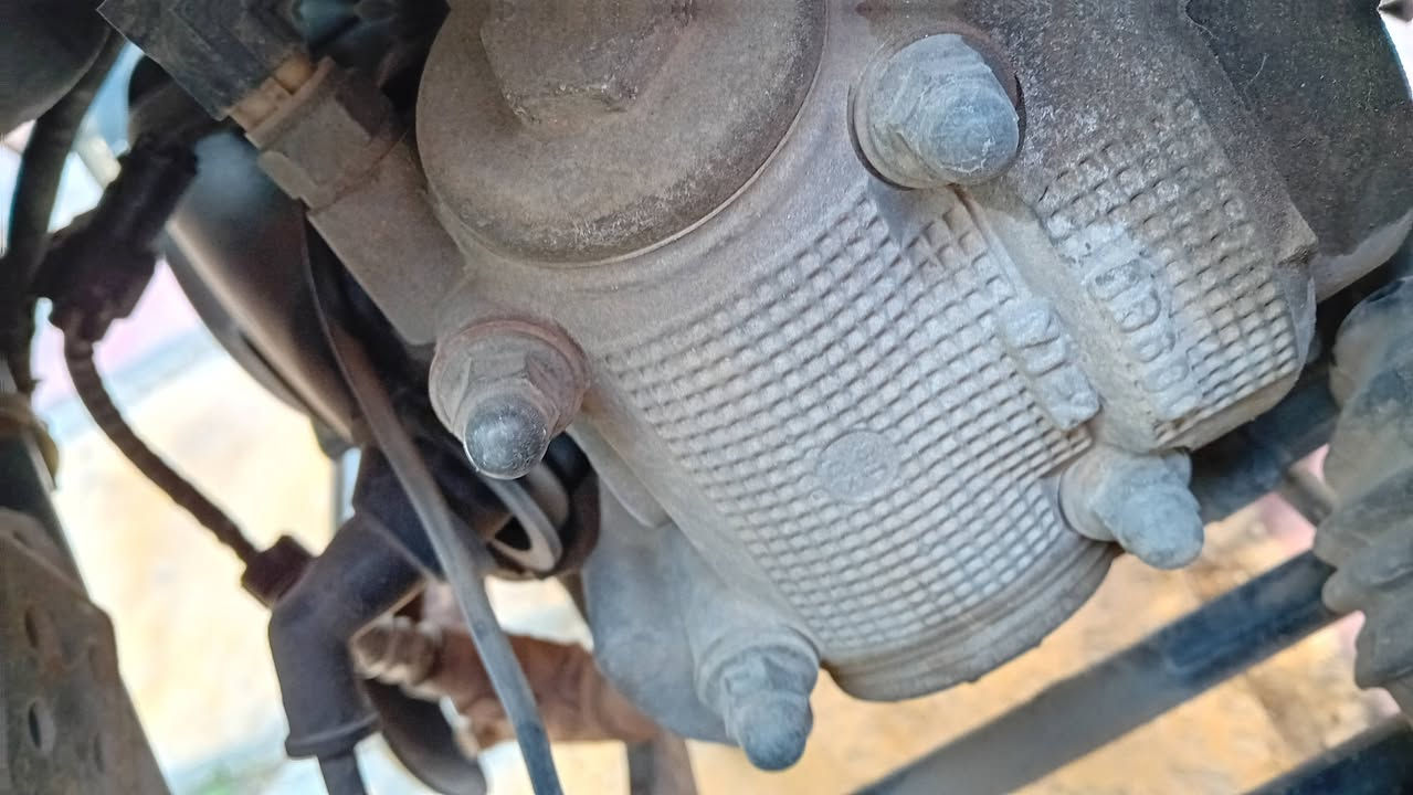 لكزز للبيع رنبه ماشيه ١٨ الف مال جناي مداريه بانزين محسن ودهن امزويل ب 525 وبيه مجال شي قليل بكاني زيونه 
***********
