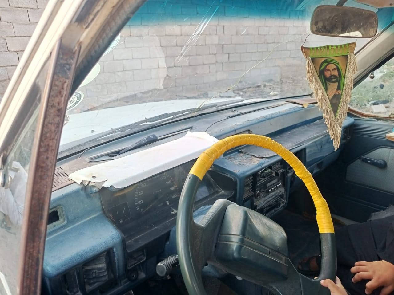 سلام عليكم مستوبيشي رقم بصره مديل 90 تحويل ثاني يوم سنويه منتهيه مكينه كير حداديه جدد شاصي كفاله      مكان البصره سفوان***********سعر 23وبيه مجال
