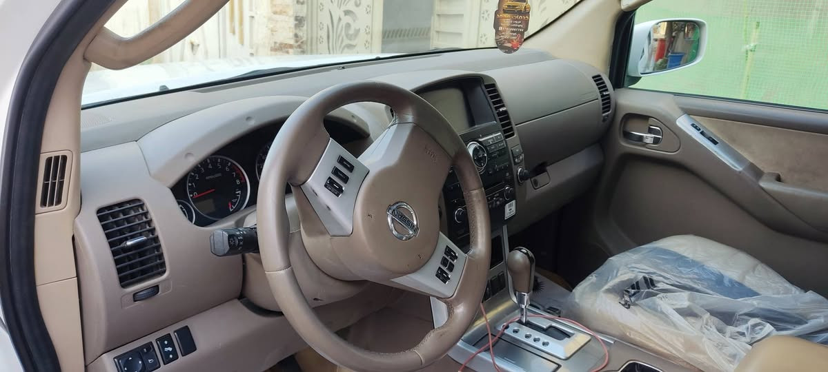 نيسان بافندر رقم بغداد وارد امريكي موديل 2012  حادث بسيط صبغ جاملغ امامي عكس السايق بدون إرباك السياره جاهزه  مكان النجف الاشرف السعر 120اوبيها مجال للاستفسار الاتصال على الرقم ***********
