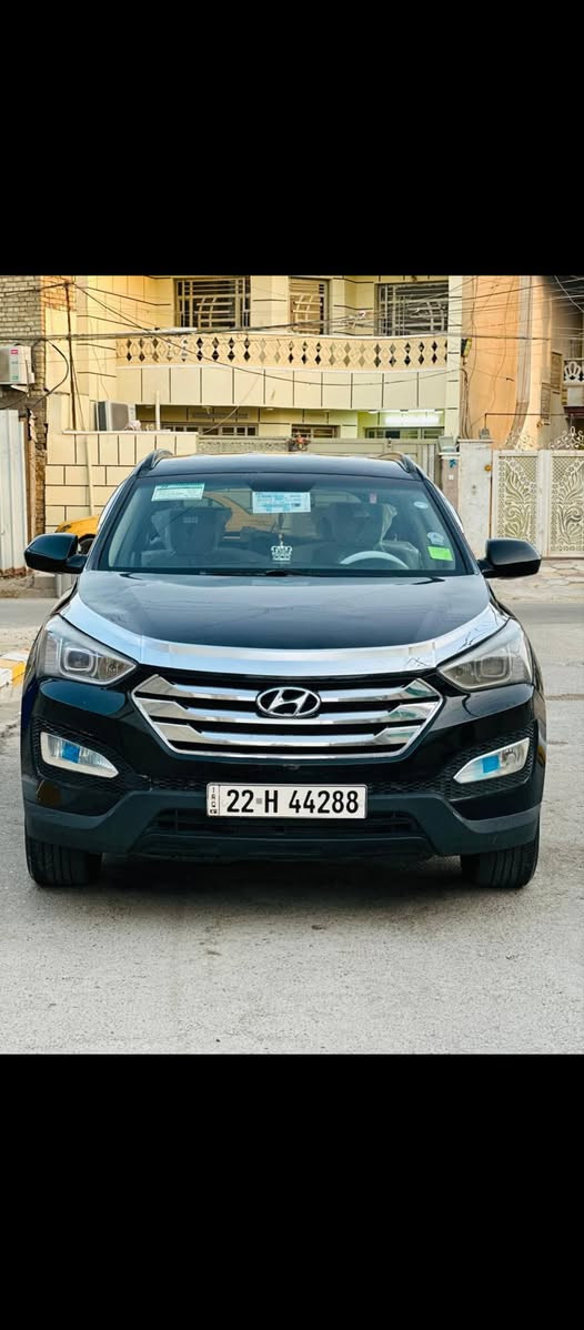 سلام عليكم سنتافي 2016
السيارة بسمي تريد وكالة تريد تحويل
وارد أمريكي 6 سلندر 3 قطع تبريد 7 راكب 
سيارة جاهزة ماناقصها كلشي تدفئة بلكشنات 
لايت زنون ابلادي تخم تاير جديد 
صدر جديد تفاصيل مرفوقه بسونار وعلما ترهم امروس 
السعر 145 وبيها مجال بسيط جداً 
للانتصال على رقمي 
‏‪***********‬‏
بغداد بسماية
