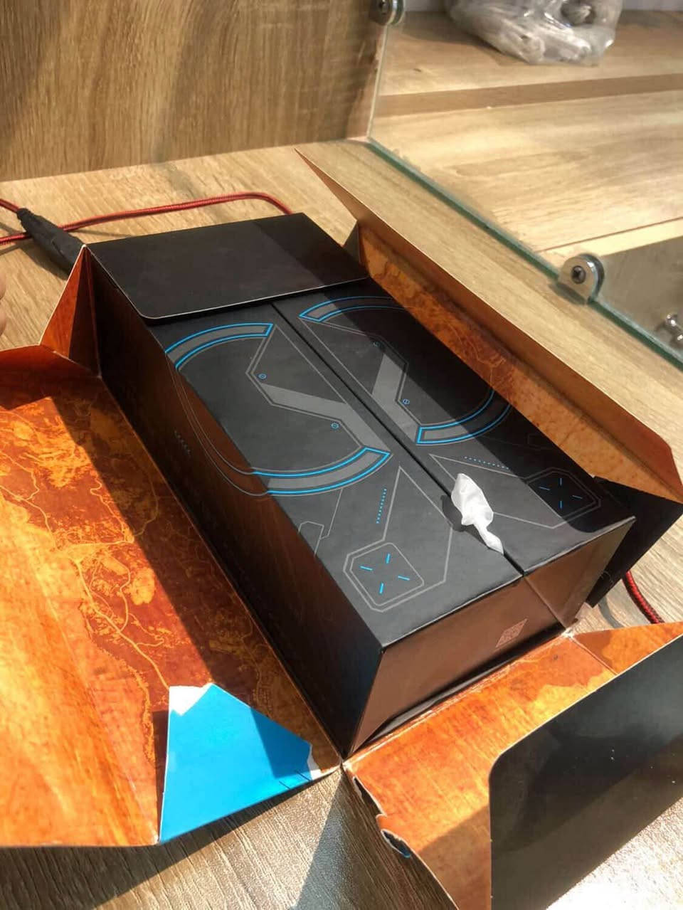 📱 Infinix GT 20 Pro

• الشاشة: 6.78" AMOLED  
• معدل التحديث: 144Hz — تجربة سلسة جدًا بالألعاب والتصفح  
• المعالج: أداء قوي مناسب للألعاب الثقيلة  
• الرام: 12GB (قابلة للتوسيع حتى 24GB)  
• الذاكرة: 256GB  
• الكاميرا الخلفية: 108MP + دعم تثبيت  
• الكاميرا الأمامية: 32MP  
• البطارية: 5000mAh  
• الشحن: 45W سريع  
• يدعم: 5G  

🎮 مثالي للألعاب مثل ببجي، كول اوف ديوتي، وفورتنايت مع أداء سلس ومعدل تحديث 144Hz يعطيك حركة ناعمة بدون تهنيق.

الجهاز مستعمل بس كل ملحقاته وياه الجهاز مبدل قطعه 
الي تربط البطاريه وتغذي البورد بالطاقه قطعه متاثر ابد وبي ضمان يوم كامل 
الجهاز متوفر يم مركز الضمان عنوانه الجزيره السياحيه شارع السوك مقابل مكتبه الناصر بغداد, العراق


**إذا كنت صاحب هذا الإعلان وتريد حذفه لأي سبب، رجاءا أرسل رسالة إلى الدعم الفني**