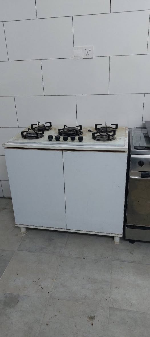 غراض بيت للبيع الاستفسار الاتصال ع*********** شارع سالم خلف شركه كورك قرب دائره كهرباء
