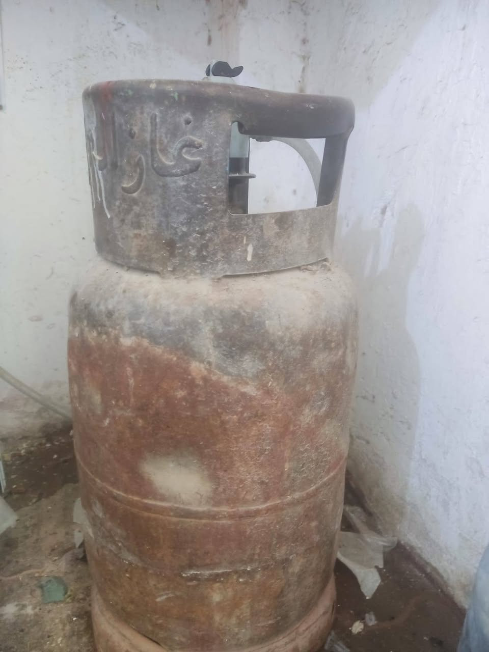 السلام عليكم ثلاجه فوول شغاله سعر ٨٠ غساله شغاله سعر ٢٥ دبه غاز بيه نص سعر ٦٠ تواصل واتس ***********
