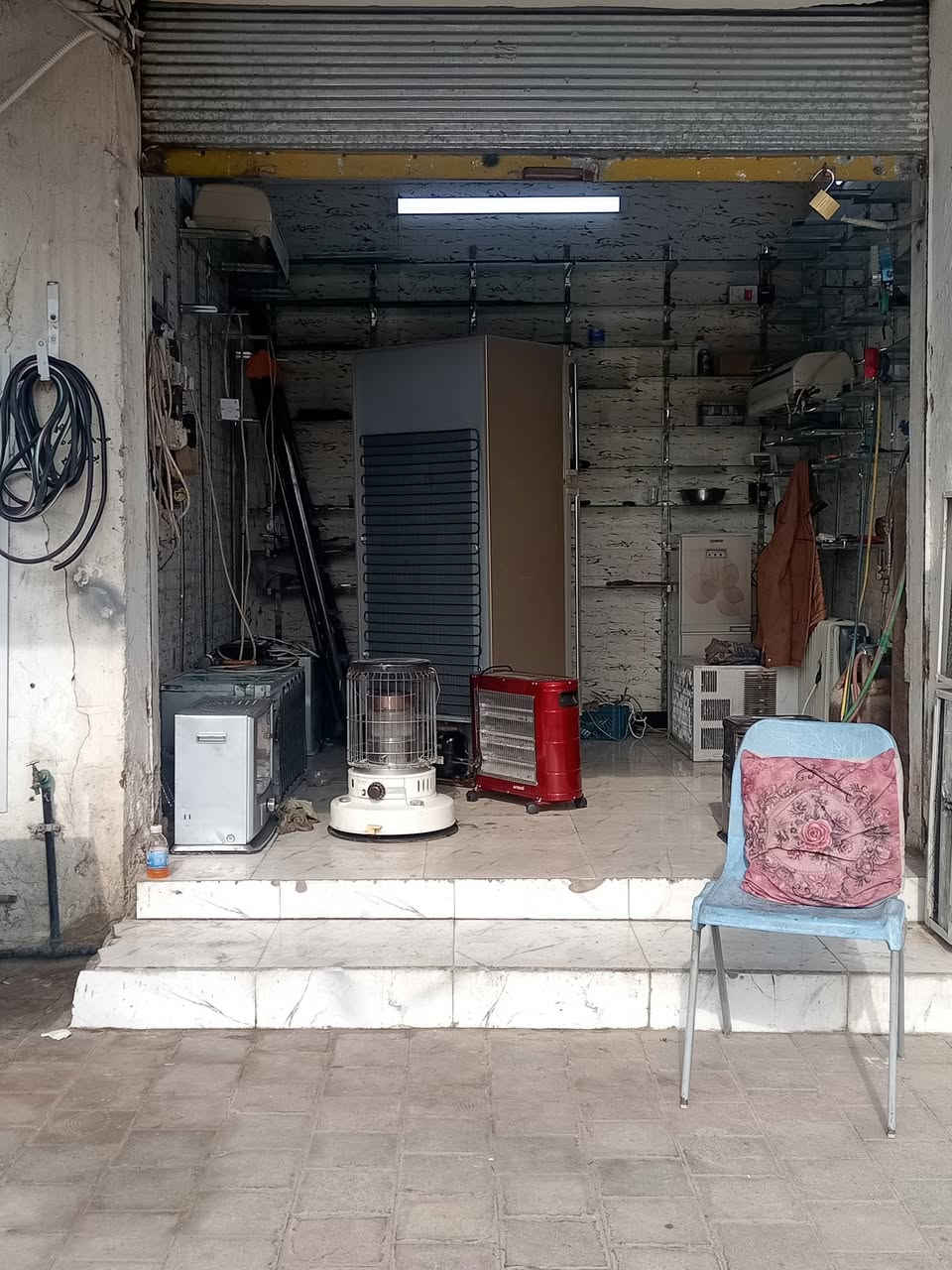 ورشه القائم لصيانه جميع  اجهزة التبريد والتكيف وصيانه جميع انواع الغسالات العاديه وصيانه الطباخات وماطورات الماء والصوبات 
العنوان 5كيلو قرب صيدليه فيروز 

الاستغفار على الارقام التاليه
*********** ابو ليث
*********** ابو غفران
