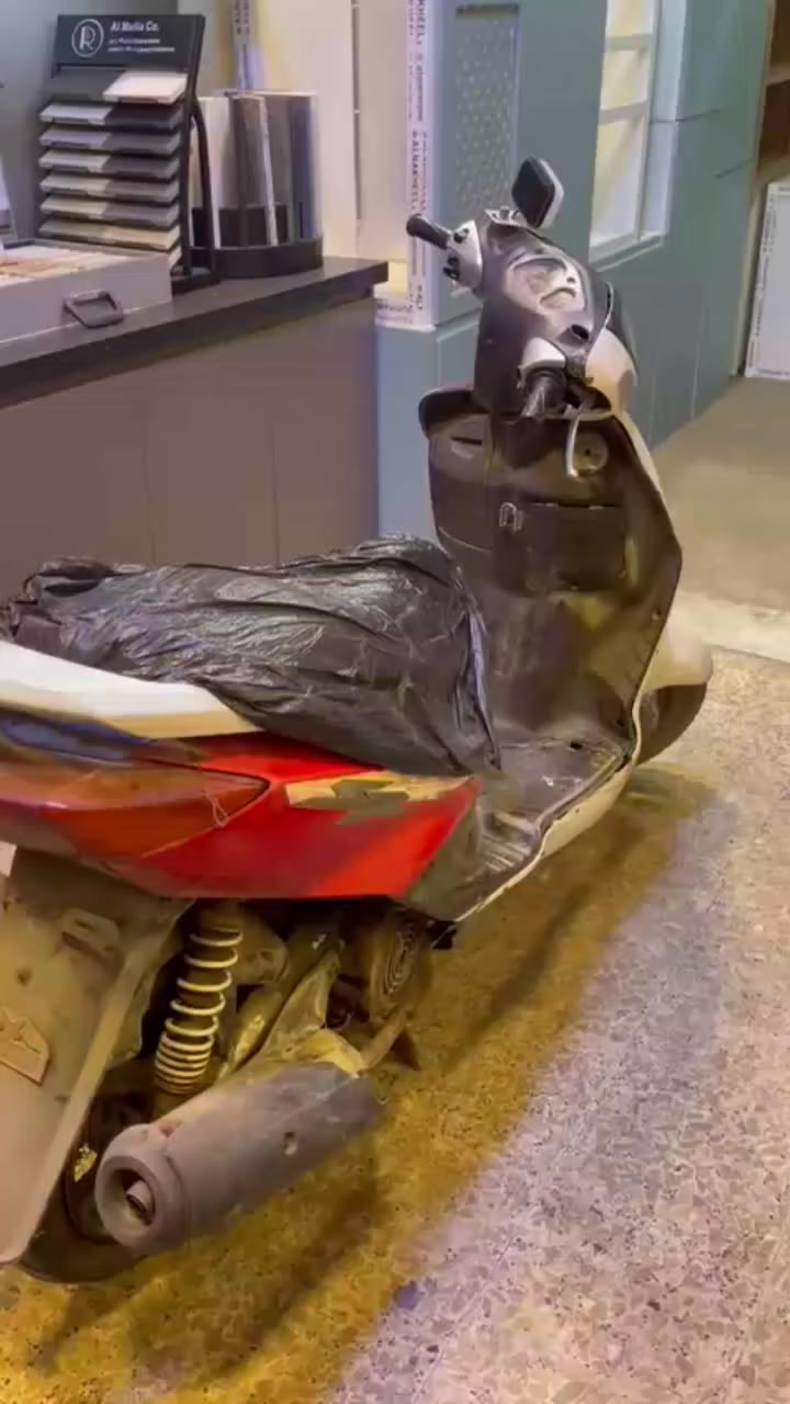 سكنس نثيه للبيع شغاله مكينه تشتغل بس ابيع كوم حديد السعر 300 وبيها مجال مكاني بغداد ***********
