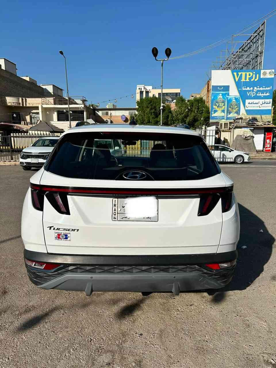 توكسان اعلى فئة بالخليجي 
موديل 2023 
رقم بغداد بأسمي  مكفوله من كلشي 
فول مواصفات بصمه +بانوراما 
تشغيل عن بعد 
مري شفط + بردات بلاديه
شحن وايرلس
قطعتين تبريد +شحن وايرلس
تبريد كشنات + كشنتات كهرباء
شاشه +تبريد لمس
حساس امامي خلفي +كاميرا دواره
السياره ماشيه 117 الف
 الف كلهن ع ايدي ماخذها زيرو
وباقي المواصفات المعروفه بالفول

 السعر : 195 
مكان السياره : بغداد الكرخ 
***********
