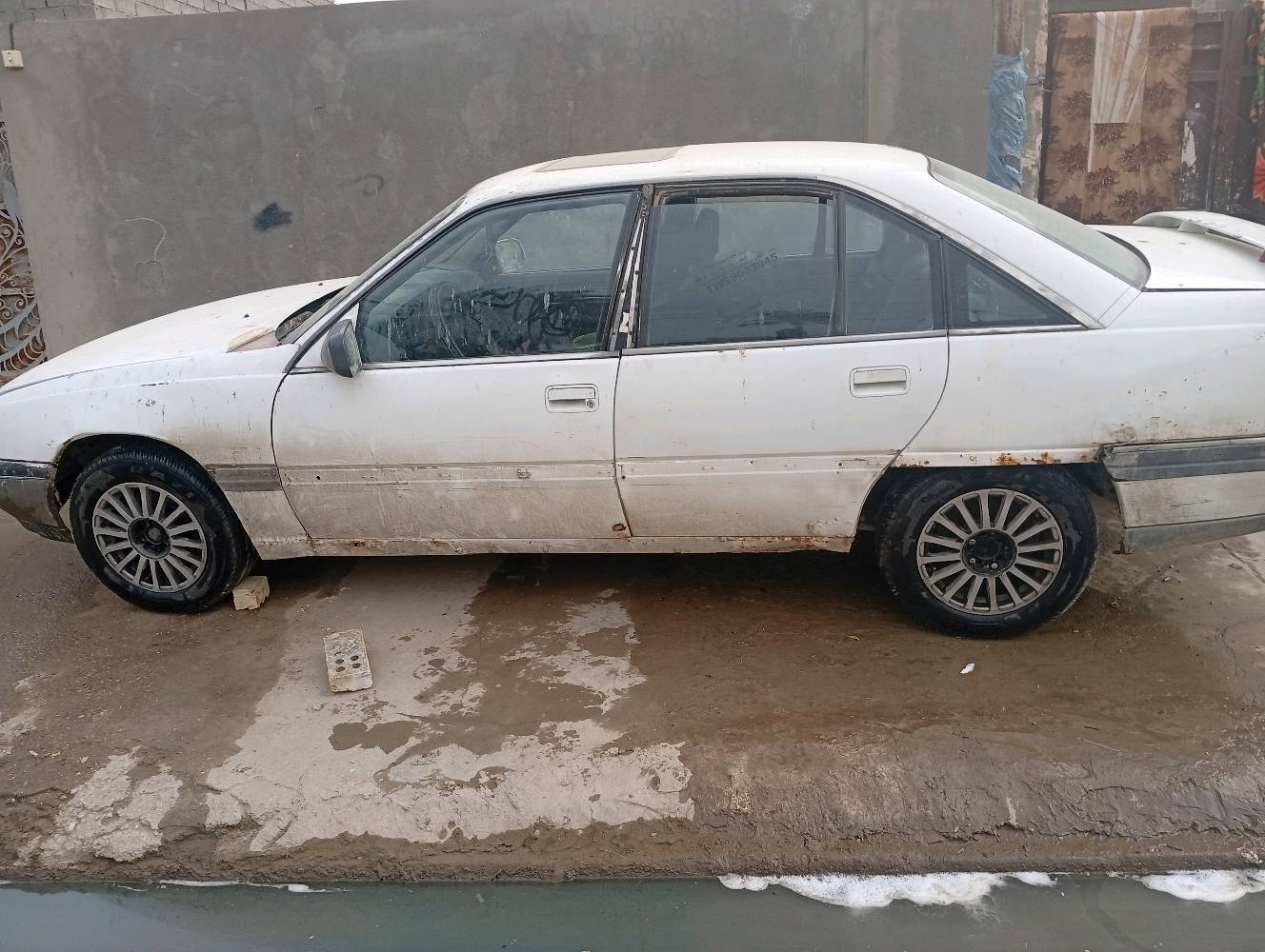 السلام عليكم  اوبل اوميكه 1992 محرك 20 مكفوله صدر مكفول تخم تاير سياره خير من الله سعرها 25 وبي مجال مكاني بغداد سنويه الى2030