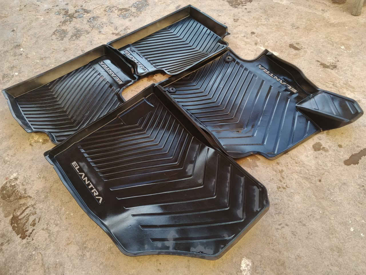 كاعيات جدد  اصليات مال النترا من موديل 21 لحد موديل 25 يصيرن رايدهن 65 معه مجال قليل ***********
