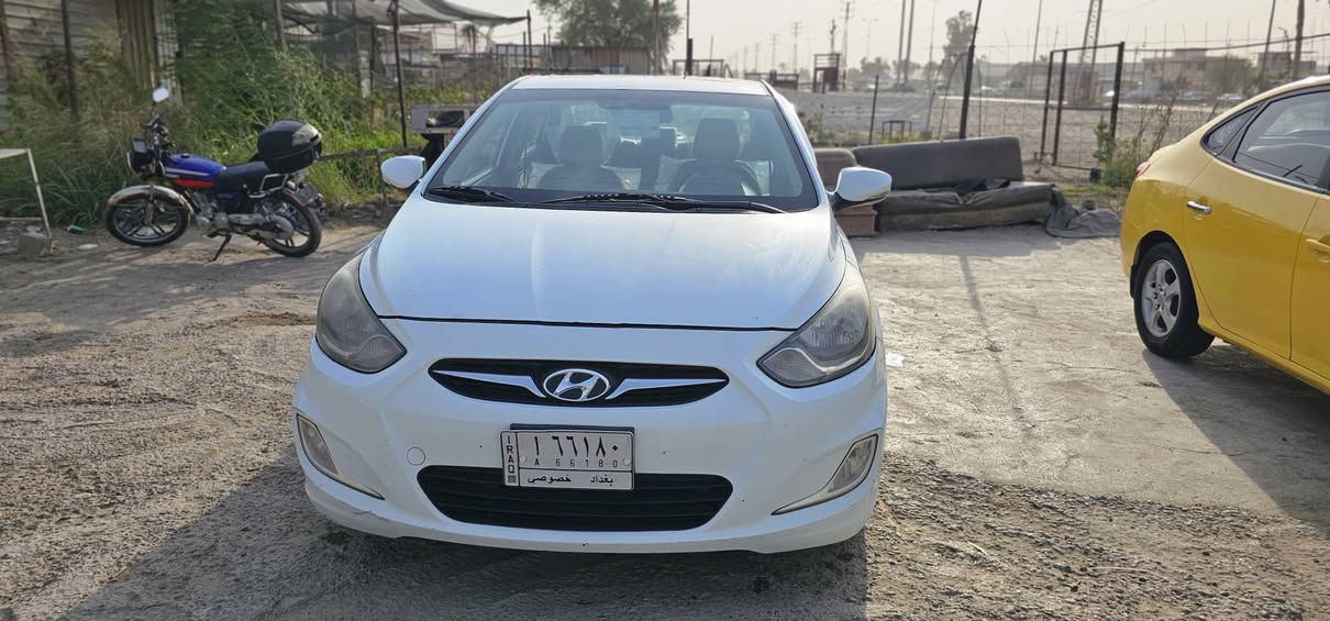 اكسنت ٢٠١١ خليجي 
مكينة ١٦٠٠
كير مكينة صدر تبريد نظيف
مكفولة من الضربة فقط ربع الجاملغ الامامي فقط
مكانها بغداد ابو غريب السعر ٩٧
***********
