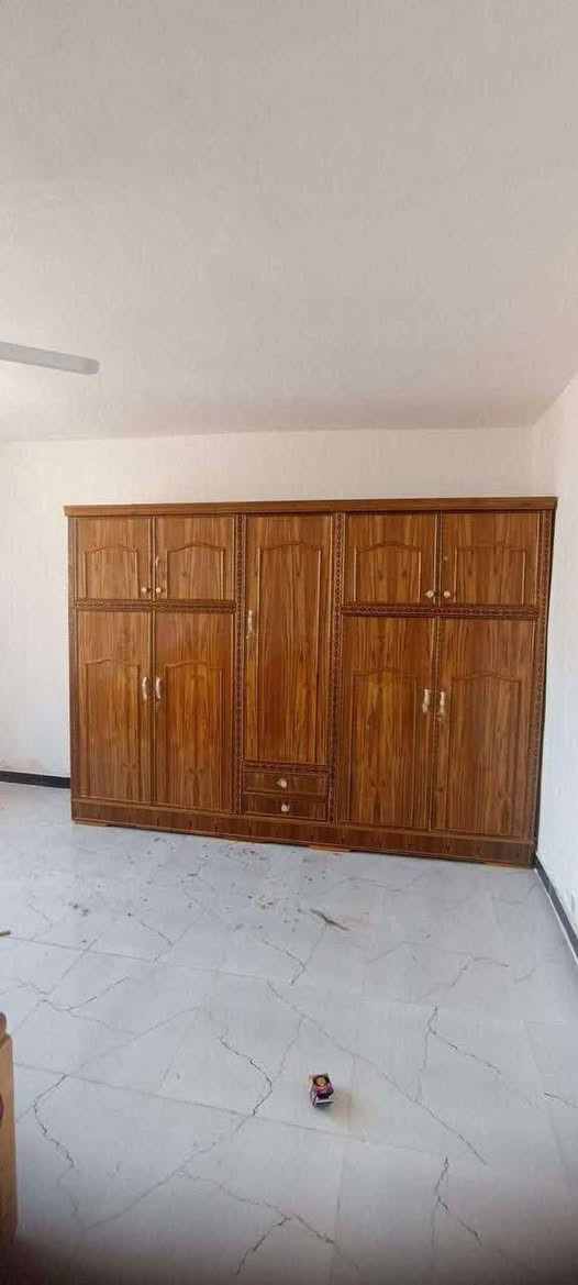 غرفه نوم ٥ باب جديده للبيع 
الخارج صاج ٤ ملم الداخل عادي ٤ ملم 
القياعده بلوك الضهر جرجوبة براغي 
التوج زان مصري 
شغل فوق الوسط
قياسات الكنتور الارتفاع ٢٣٠ سنتيم
العرض ٣ متر
الحجز والاستفسار المرسل عل رقم #واتساب***********
