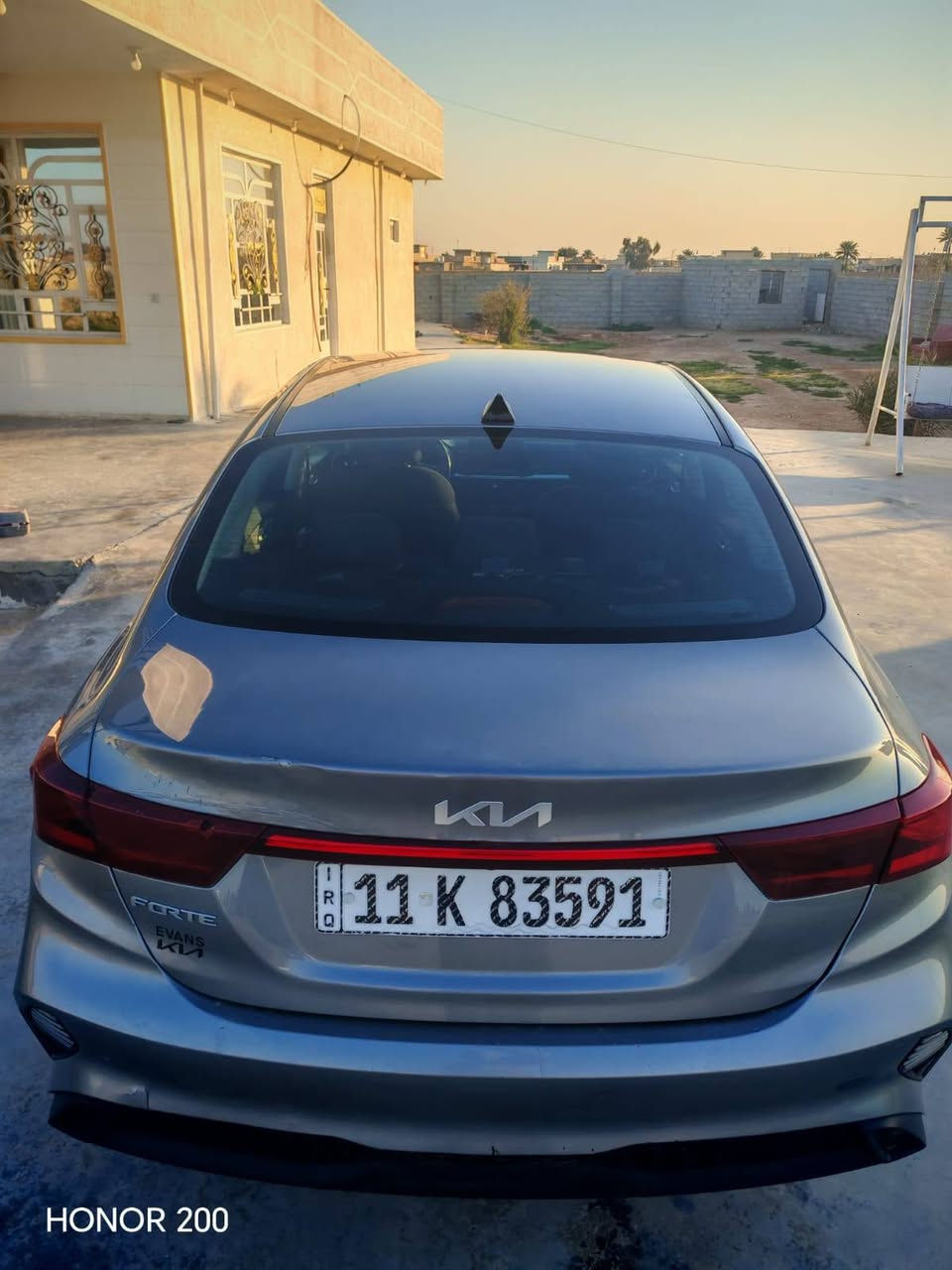 سلام عليكم كيا فورتي موديل 2023 السياره وارد امريكي حادث جاملغ وبنيد بدون دواخل رقم الشاصي مرافق مع الصور 
موصفات.  تحديد مسار . مثبت سرعه . توقف ذاتي. اوتو هولد . رادار جانبي . شاشه. كامره دواره. وباقي المواصفات معروفه رقم
*********** سعر ١٤٥ وبيه مجال الطيبين
