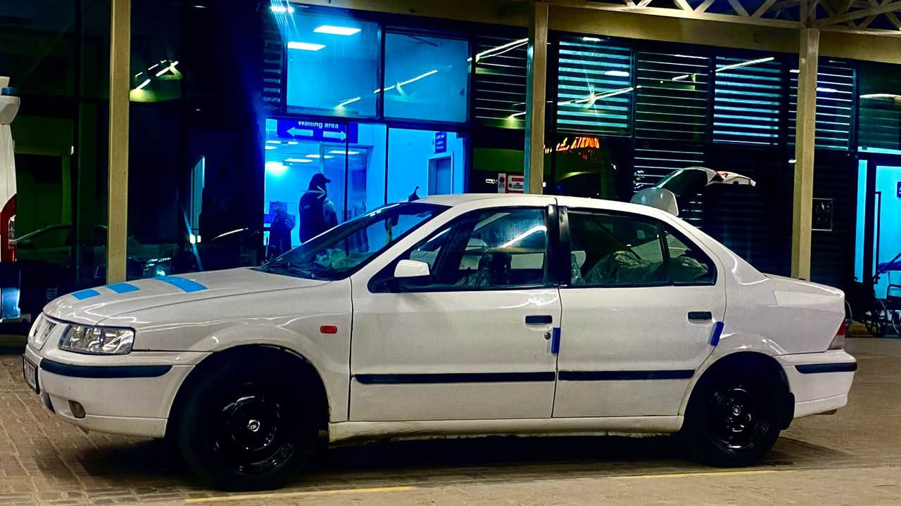 السلام عليكم 
سمند مديل 2011 ناطق 
السياره مكفوله كفاله عامه فقط بارد بين الجاملغ والباب 
السياره متعوب عليه مال جناي الله شاهد 
تخم تاير جديد 
داخل نضيف 
كير مكينه جديدات 
حداديه بلجيس 
منضومة بانزين جديده
فيت بم جديد 
بخاخات جديده 
تخم بلكات وتخم واير جديد
كلاص بانزين جديد 

السعر 39 وبيه مجال للشراي
اتصال *********** النجف, العراق
