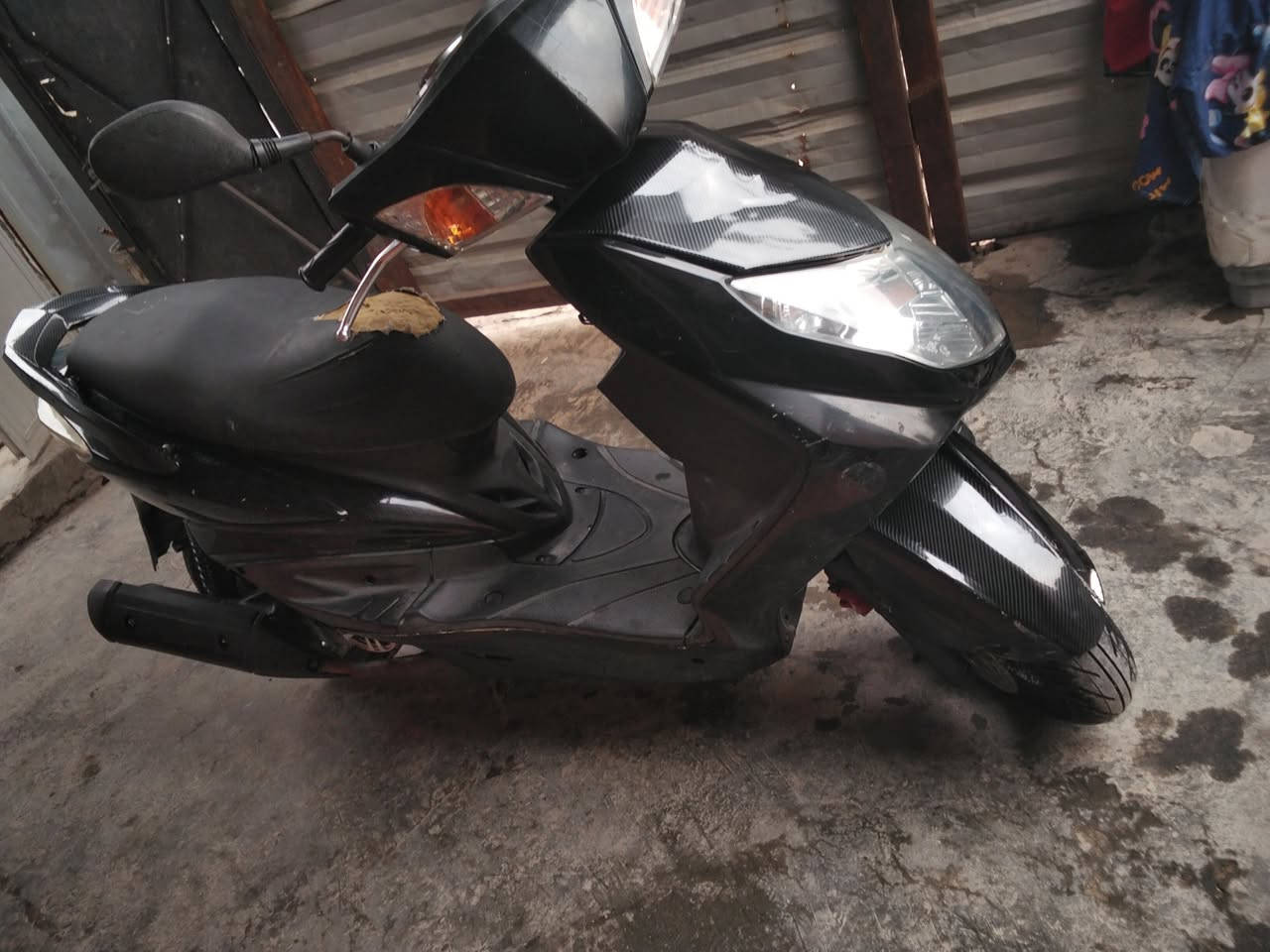 اسلام عليكم دراجة للبيع
سكنس فحل نوزل دراجة جديدة خير من الله ما عوزها كلشي نكرة سلف ماشية ء44جديدة بمعنة الكلمة عارضها 750وبيها مجال مكان بغداد الزعفرانية ***********واتساب هم متوفر
