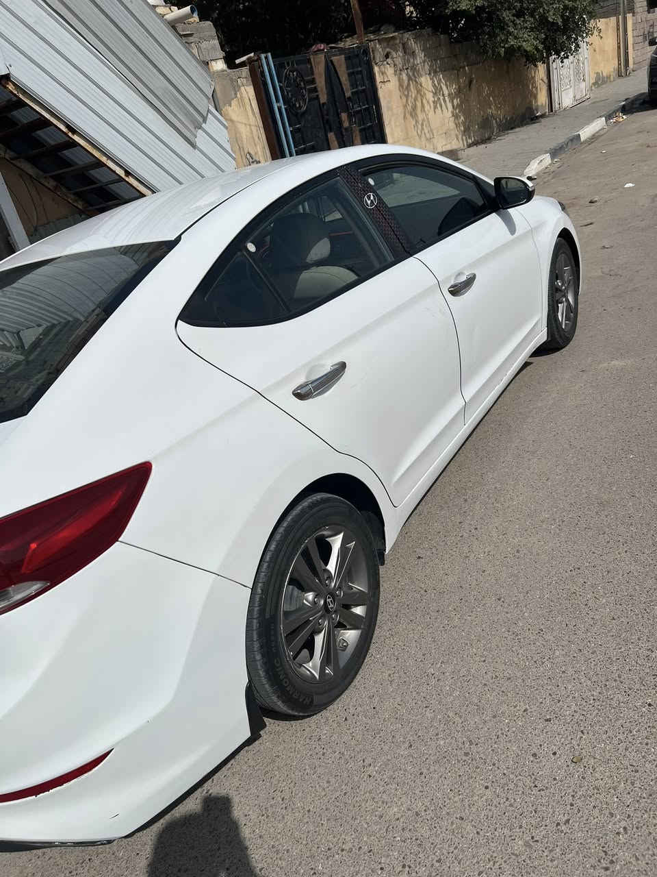 النتر 2016 شكل 17 سياره خليجي مكينه 1600 بيها قطعتين صبغ بدون ضربه رقم بصره بسمي وبيها كد اربع اصابع بارد مثل ماموضح بالصوره واي استفسار الانتصال ***********
مكان السياره بالبصره والسعر 123 وبيها مجال مكينه وكير مكفولات
