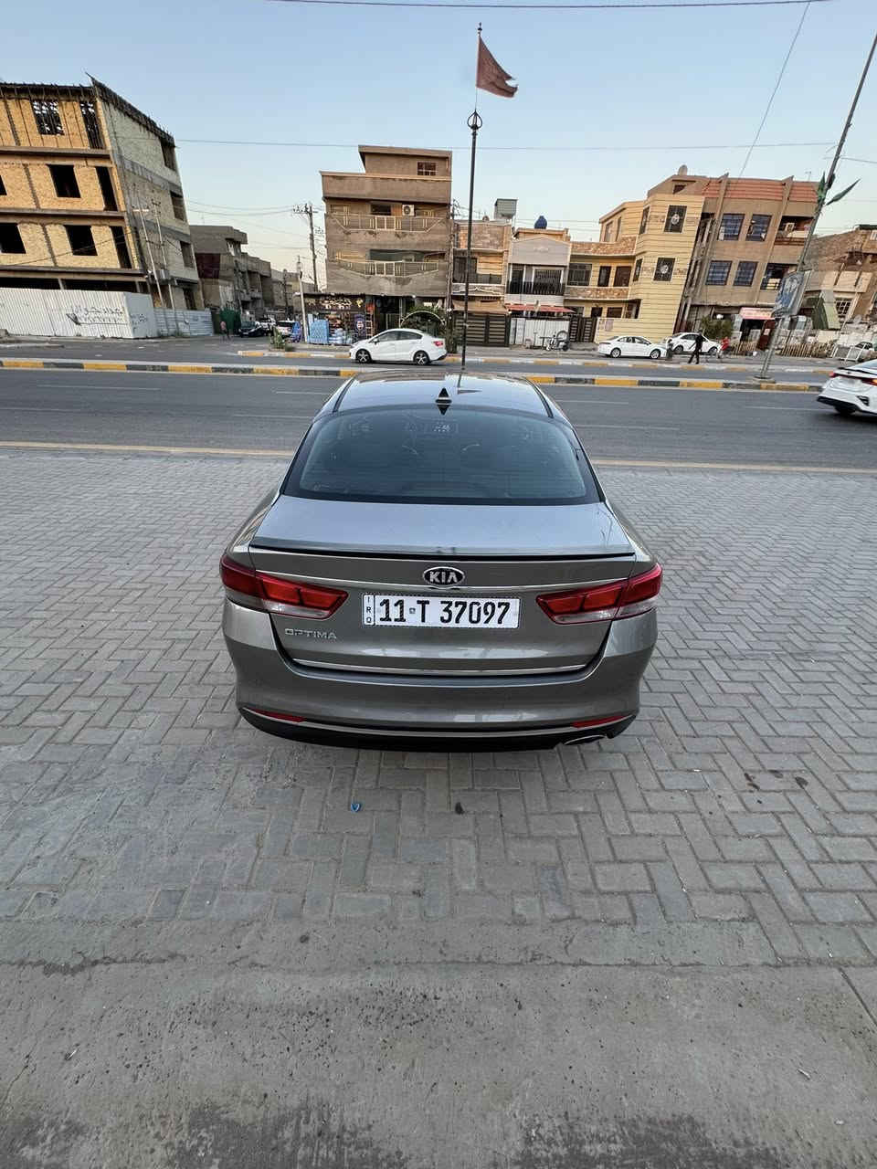 السلام عليكم 
اوبتما 2018 نظافة 100%
كير محرك شرط
ايبل واحد
بيها اربع قطع صبغ فقط حادث امريكا
بدون شاصي وبدون دواخل
مكينة 2000 
الممشى 57
السعر 108 وبيها مجال حك الجيه
العنوان بغداد حي العامل 
بيع فقط
***********
