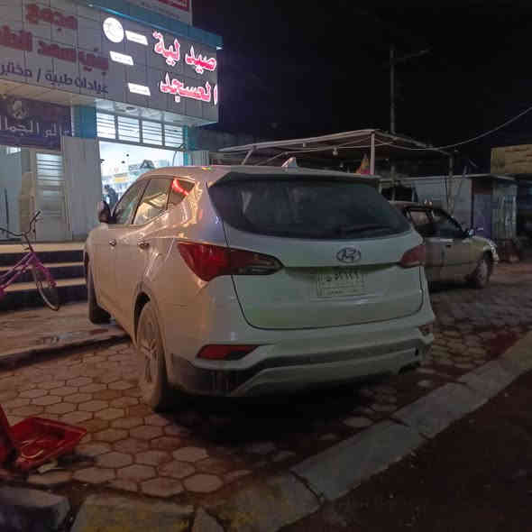 سلام عليكم 
سنتافي 2017 وارد امريكي
السياره جاهزه من كلشي مابيها اي نقص 
رقم بغداد تحويل ثاني يوم
مواصفات
 مكينه ( 2400 ) 
 عدد الركاب ( 5 )
تبريد قطعتين  صدر امامي خلفي جديد وتخم تاير جديد 
 صبغ قطعة واحدة كما موضح بالصورة
الشراي يتصل 
***********
