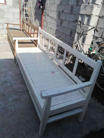 السلام عليكم ورحمة الله 
قنفات جاوي ثقيل للبيع
نظيفات حيل 
الوحدة ٤٠ الف 
***********
*********** 
ابو علي النجار
