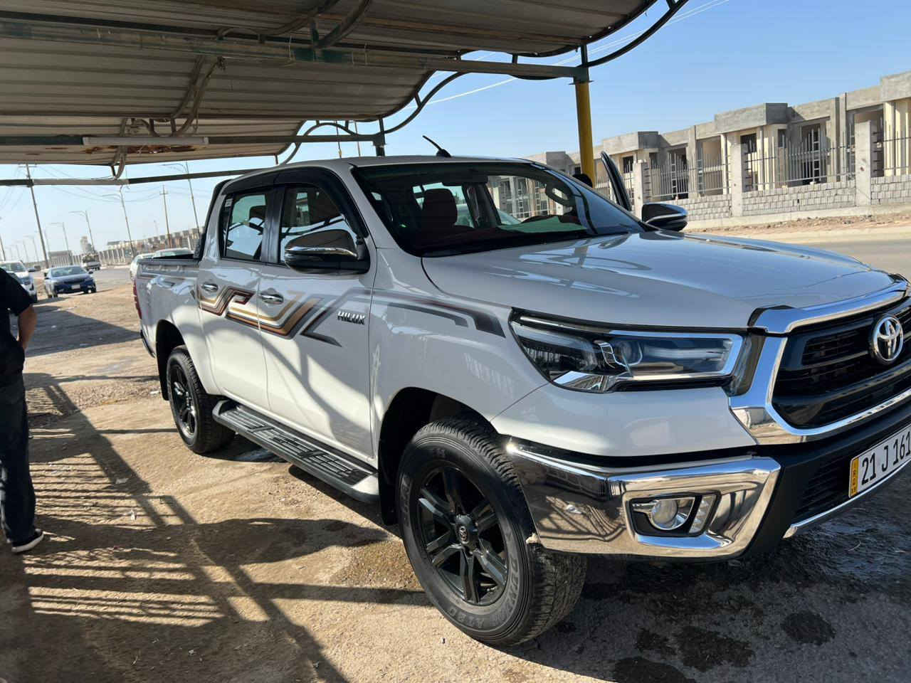 السلام عليكم للبيع سيارة هيلوكس عالية دفع رباعي فول مواصفات ماشية 100رقمهة سليمانية مكلف بالنشر الشراي يتصل 
***********
