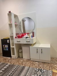 مستعمل اسبوع • انارات داخل الدرج • ميز تواليت