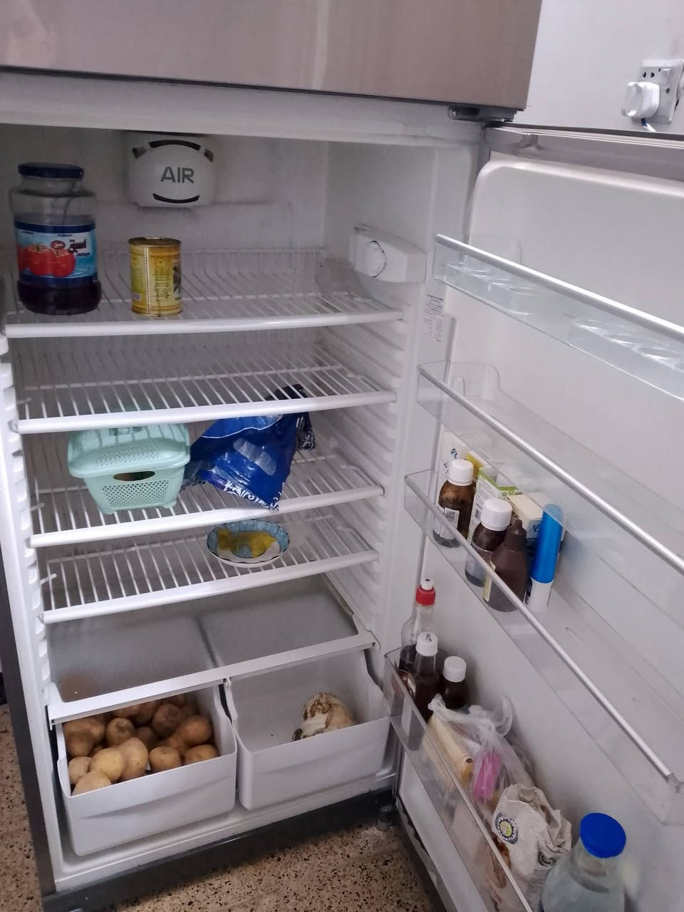 للبيع ثلاجه كلش نظيفه الحجم 22 قدم السعر 200 معا التوصيل 🎉🎉 تااااتبعووو الصفحه  يصلكم كل ماااهوا جديد 🪩🎉🎉


**إذا كنت صاحب هذا الإعلان وتريد حذفه لأي سبب، رجاءا أرسل رسالة إلى الدعم الفني**