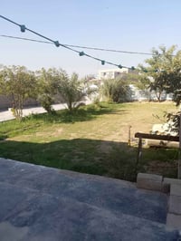 بيت لبيع عبور الجسر الفرنسي قريب على السيطرة الاتحادية يبعد عن الشارع ...