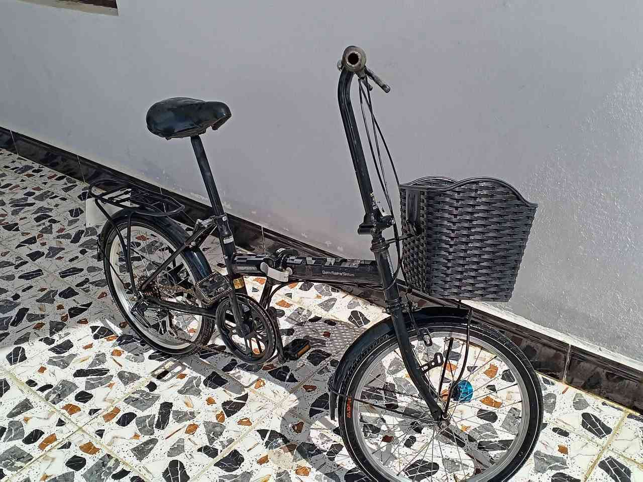 سلام عليكم شباب دراجه هوايه البيع استفسار اتصل ع رقم ***********
