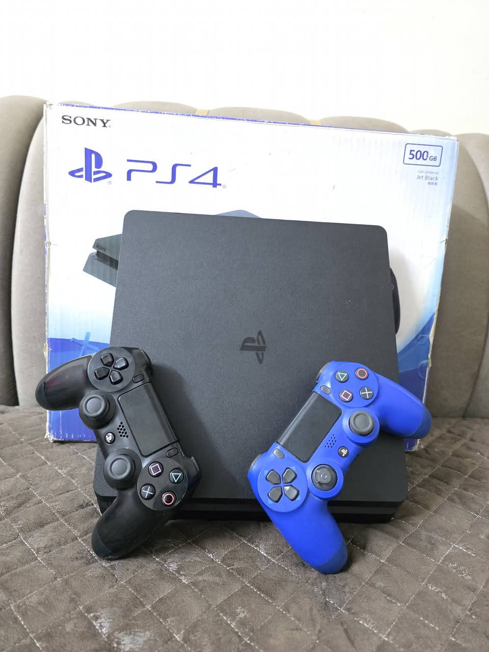 بلي فور سلم مهكر مامفتوح لوك ستيكر حيل حيل نظيف بعده جديد مع كارتون  يحتوي على 7 العاب قويه ويحتوي على 2جوستك جهاز فول الفول السعر 270وبي مجال للطيبين توصيل جميع المحافظات متوفر ***********
