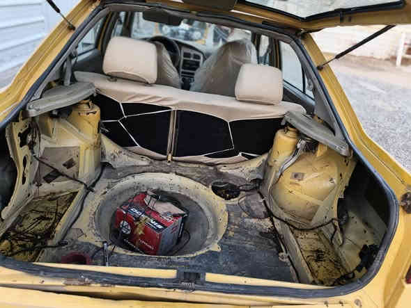 السلام عليكم شيري كوين موديل ٢٠١٠ محور كير ومكينه كورلا حديث حلوات سنوية ساقطة رقم واسط عليها غرامه ٢٥٠ هيئه ١٥٠ الصدر نص عمر التايرات نص عمر سياره مدوشمه كهربائيات شغاله كلها راعيها موجود اكعدك ويا هيئه وغرامات ع المشتري بيها طخه ب اللغد العنوان بغداد جسر ديالى *********** سعر 15اوبيه مجال
