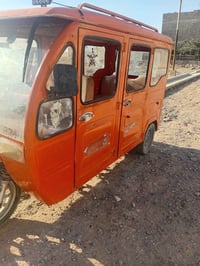 تكتك للبيع غراضهه مال ستوته شغاله كهرباء كله شغال اوراق اصولي السعر ٩٠...