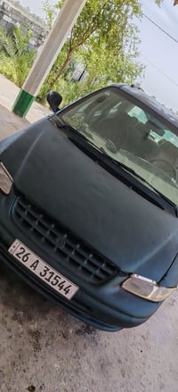 دوج بلايموث سياره نضيفه مصبوغه حزام للجماليه رقم انكليزي تحويل ثاني يو...