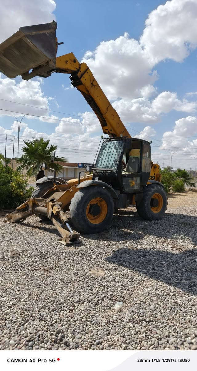 السلام عليكم جيسي بي موديل 2001 لبيع مكينه جاهزه لعمل فول ومكفول مسجل شرط التحويل السعر125وبي مجال رقم ***********
