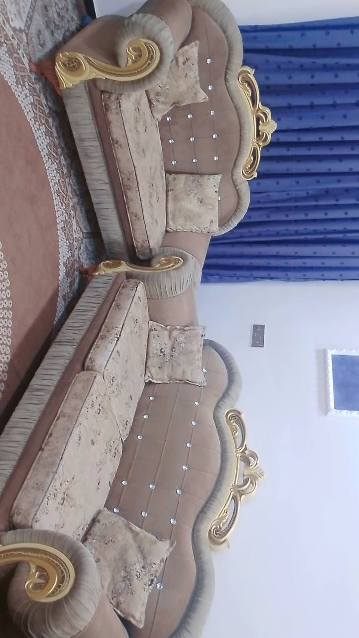 السلام عليكم تخم عشرة مقاعد نضيف جدا تفصال السعر750وبي مجال


**إذا كنت صاحب هذا الإعلان وتريد حذفه لأي سبب، رجاءا أرسل رسالة إلى الدعم الفني**