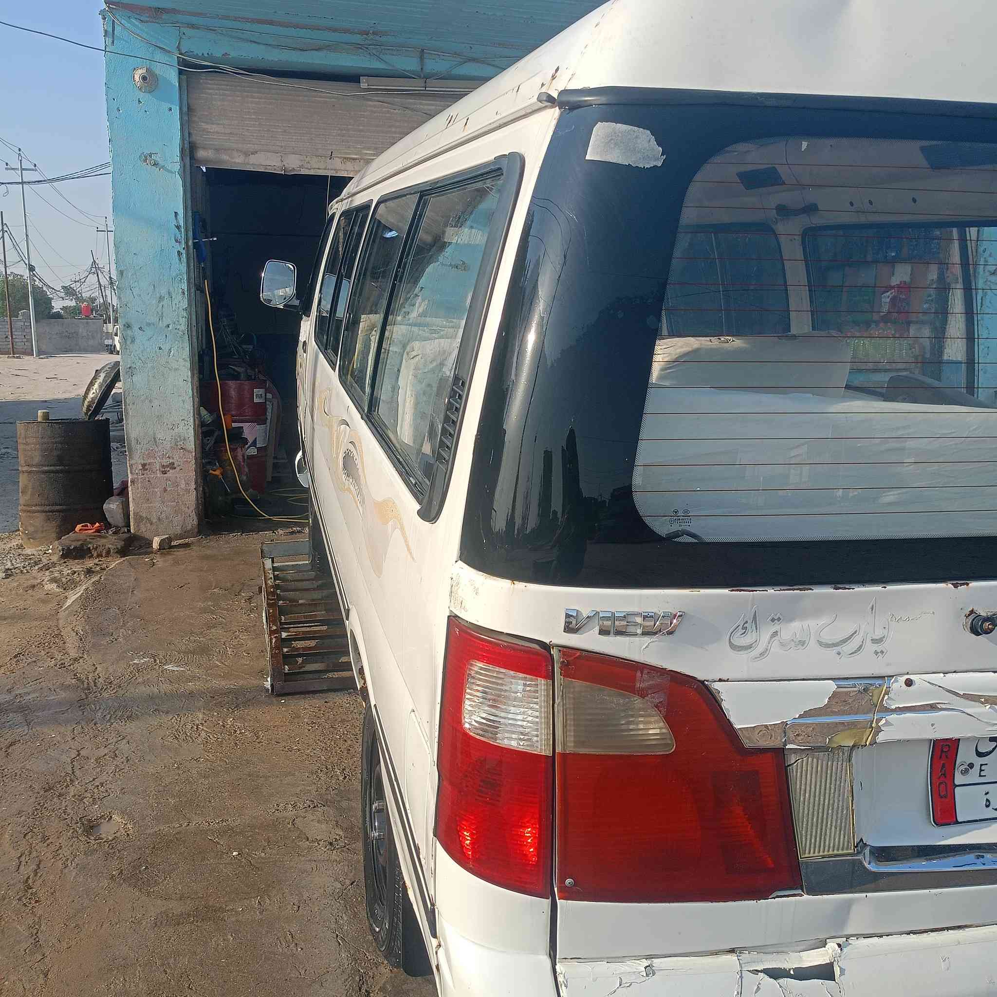 سلام عليكم فتون للبيع مديل 14 مكينة ونجي مجول و كير وحداديه جدد رقم بغداد مكان السيارة النجف السيارة بيه وكاله ابيع مصلاويه السعر 45 وبيه مجال للاستفسار ***********
