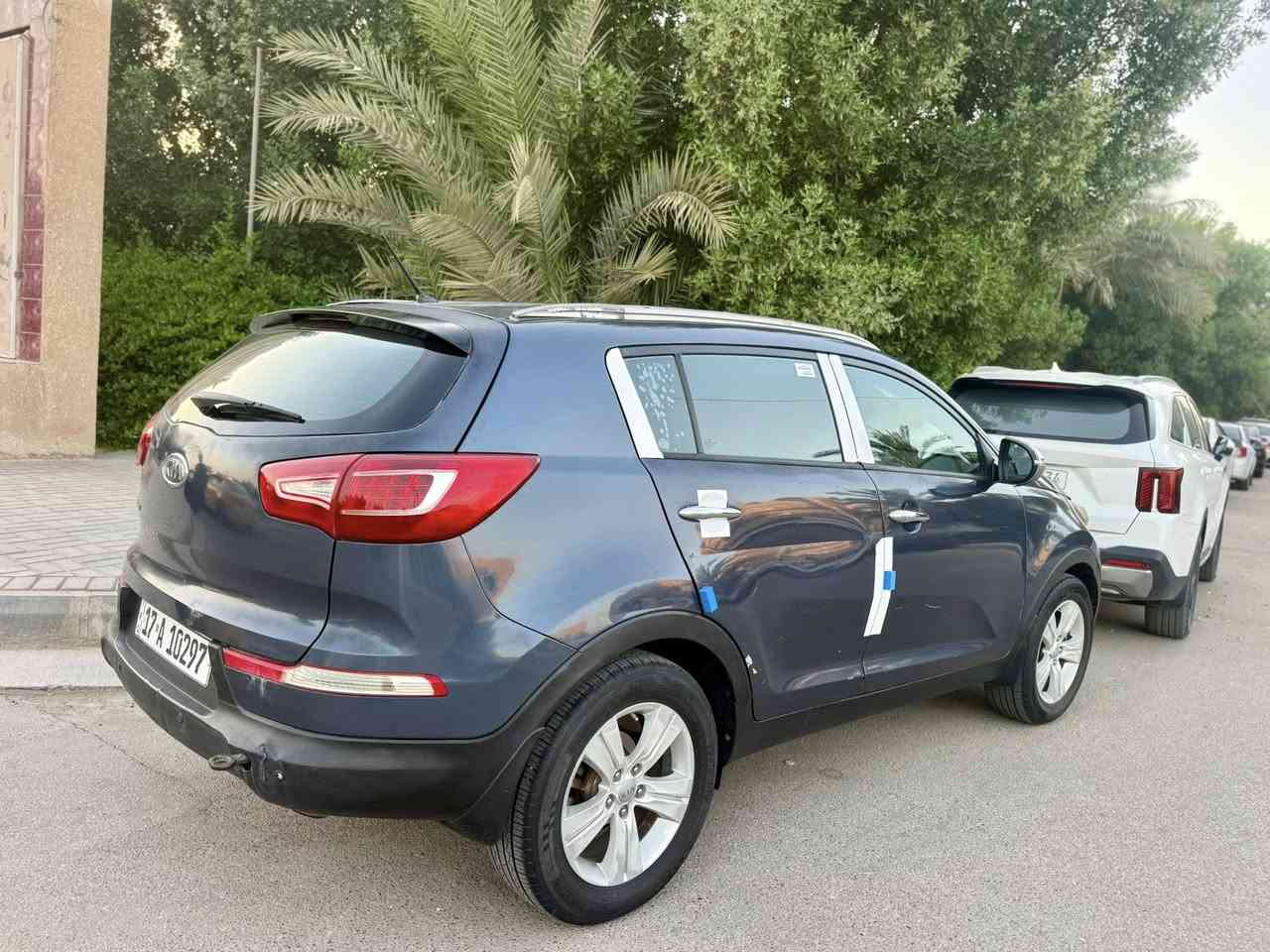 السلام عليكم للبيع كيه سبورتج مديل 2013خليجي حره بسمي مداور ثاني جاهزه السياره مكينه كير حداديه تبريد تخم تاير ما ناقصه برغي مكينه 2400دوش سنويه جديده ل30فقط رشات صبغ بدون ضربه عابره رشات الخليج السعر 98وبيه مجال لاستفسار ***********المكان سماوه المركز ❤️
