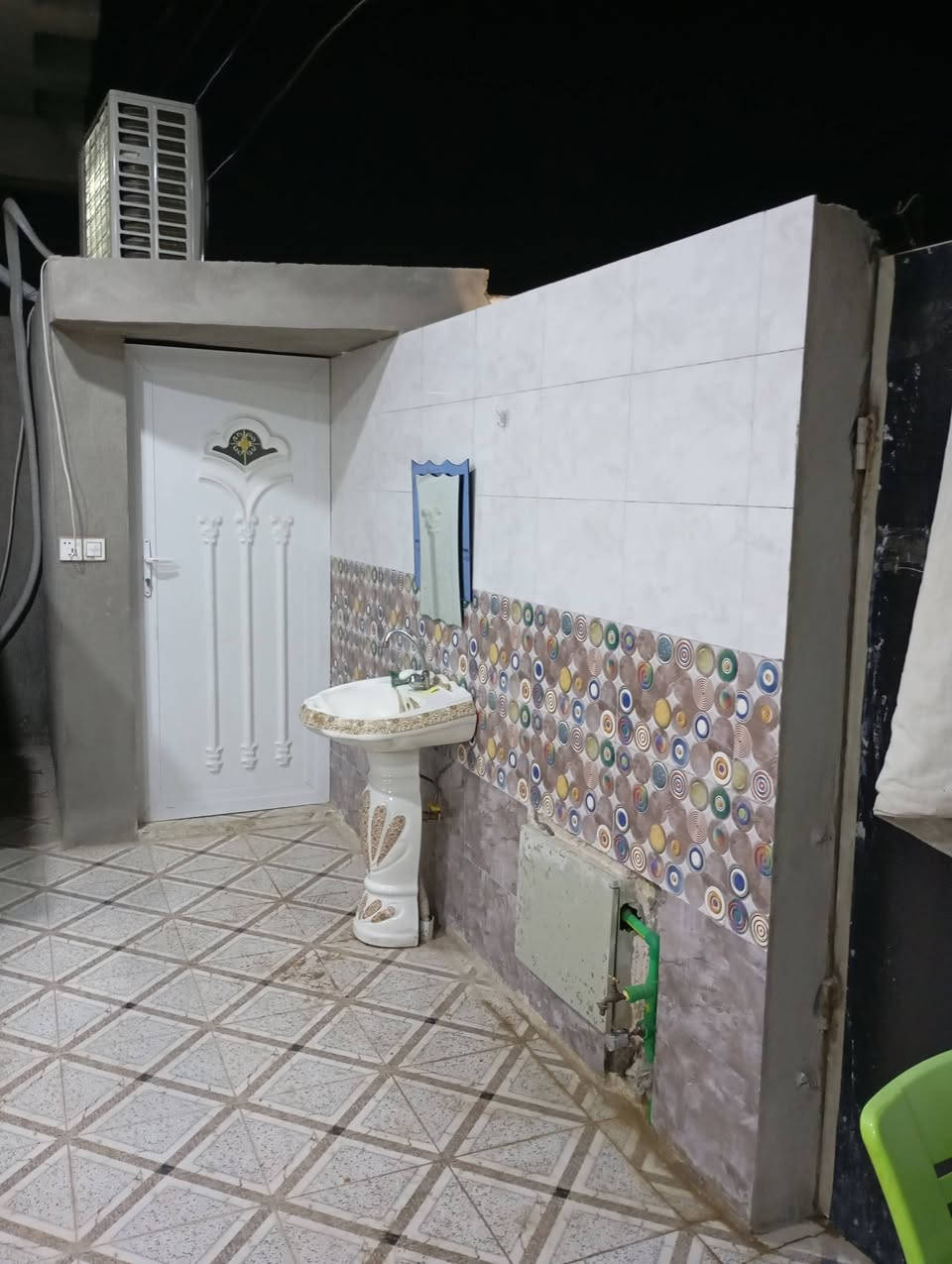 سلام عليكم الدار للبيع المساحه 200متر الواجهه 8والنزال 25
طابو زراعي سند 25 تحويل بلطابو 
المكان المحموديه قريه بيت اشنيتر 
بناء حديث طابوك الاستفسار على 
***********
