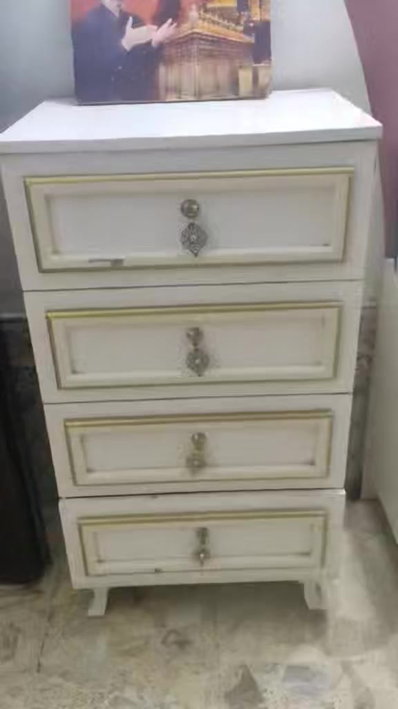 السلام عليكم  اهالي قلعه سكر الكرام
غرفه تركيه ثقيله سعرها كلش مناسب عوزها تعديلات بسيطه من قبل النجال كلش حلوه وخشبها خشن


**إذا كنت صاحب هذا الإعلان وتريد حذفه لأي سبب، رجاءا أرسل رسالة إلى الدعم الفني**